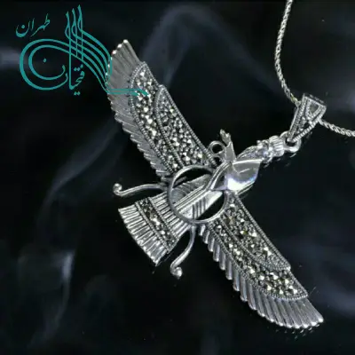 گردنبند نقره کار فروهر سیاه قلم با نگین مارکیز 